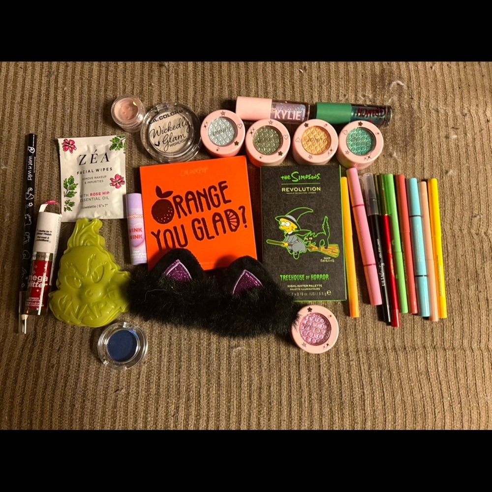 Make up lot of different brands, high-end